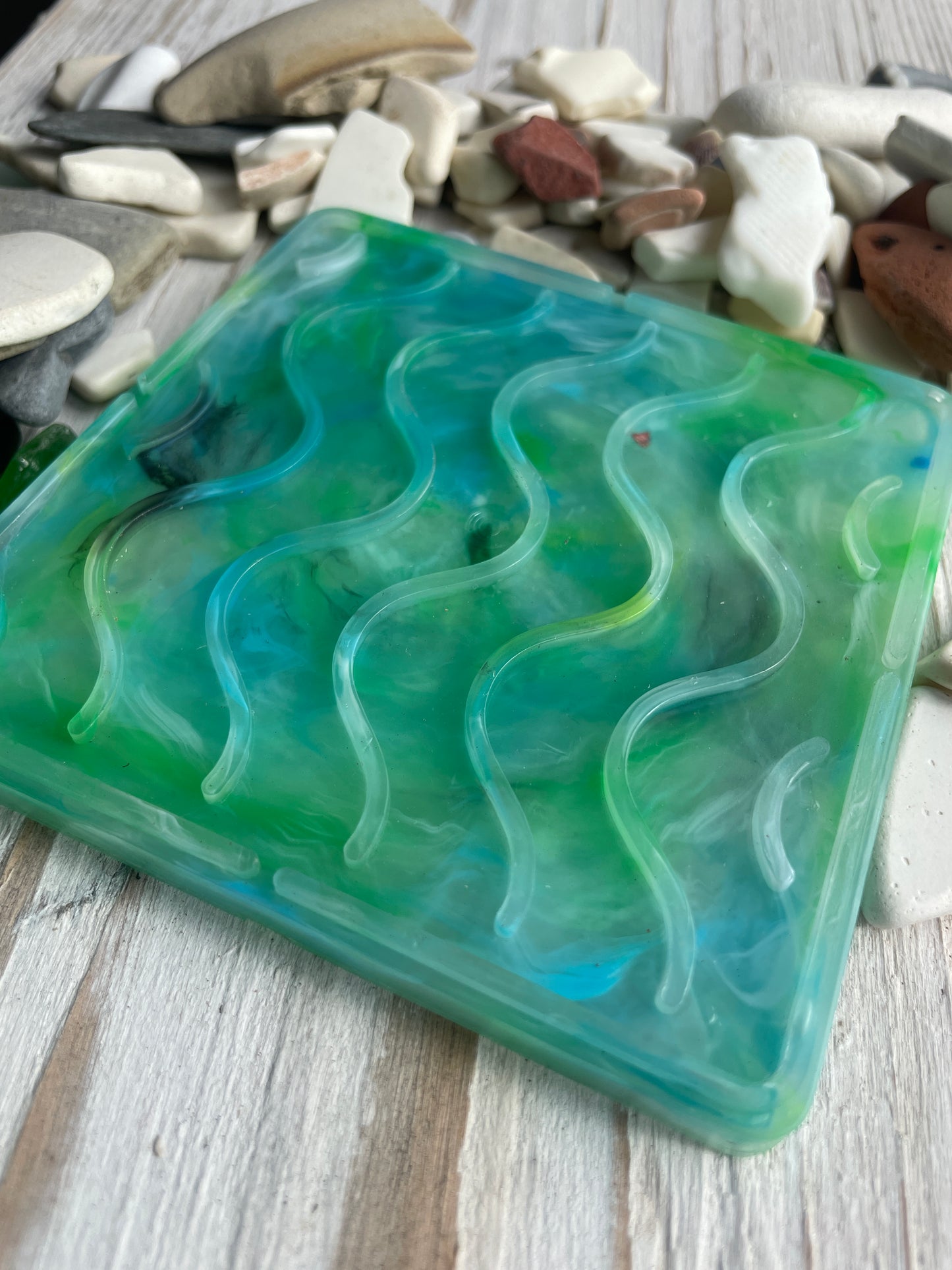 Wave Design Soap Dish – A Sustainable Choice for Your Kitchen or Bathroom